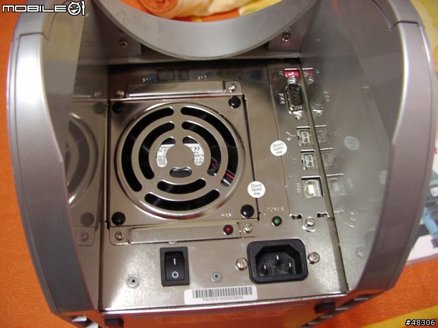 [分享] Accusys Acuta 4 (RAID5 1394/USB 外接陣列) 開箱照