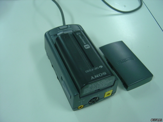 [分享]個人的視聽享受,頭戴式液晶螢幕Sony PLM-A35