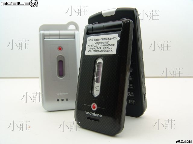 新機速報!!SHARP 703SHF(多圖)