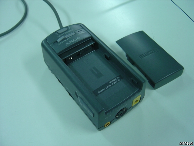 [分享]個人的視聽享受,頭戴式液晶螢幕Sony PLM-A35