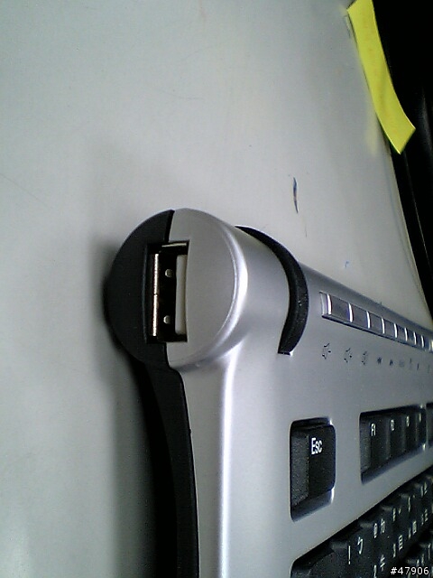 {分享}即 不是藍芽也不是無線的鍵盤