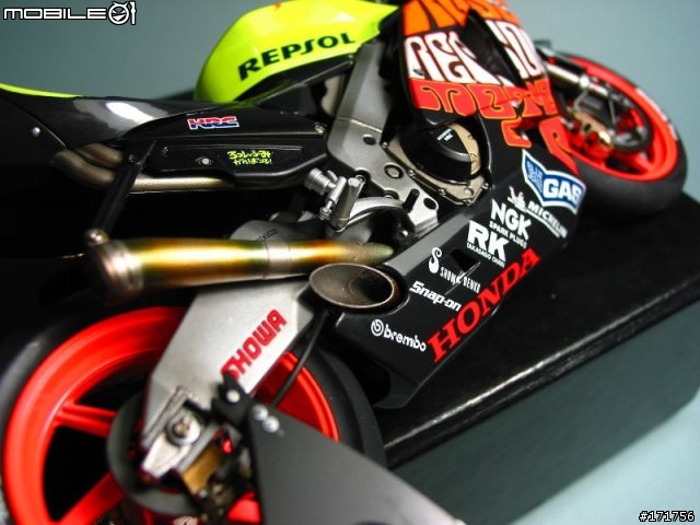 [高難度的逸品!?] 第三彈 1/12 REPSOL  Honda RC211V "03 機車模型製作
