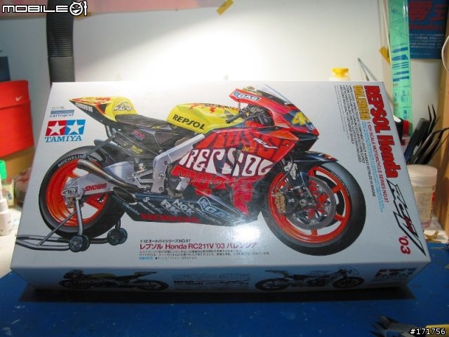 [高難度的逸品!?] 第三彈 1/12 REPSOL  Honda RC211V "03 機車模型製作