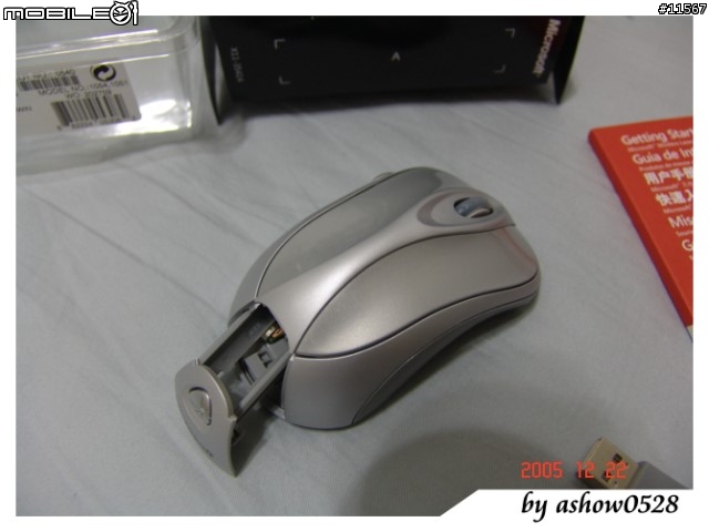 [年未搶積分大作戰]Microsoft Wireless Notebook Laser Mouse 6000《無線迅雷鯊 6000》