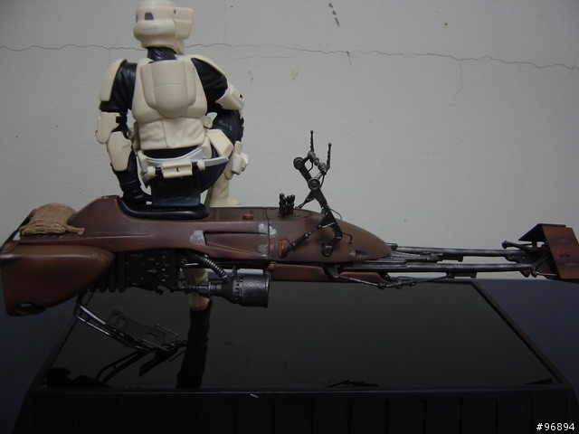 新入荷： 星際大戰 GGS Scout trooper on speeder bike statue