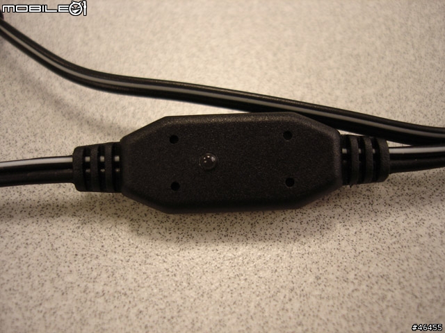 [分享]輕巧玲瓏! BLUETAKE i-PHONO mini  耳掛式藍芽立體聲耳機入手報告(三色到齊囉,12/24補上BT430TX)