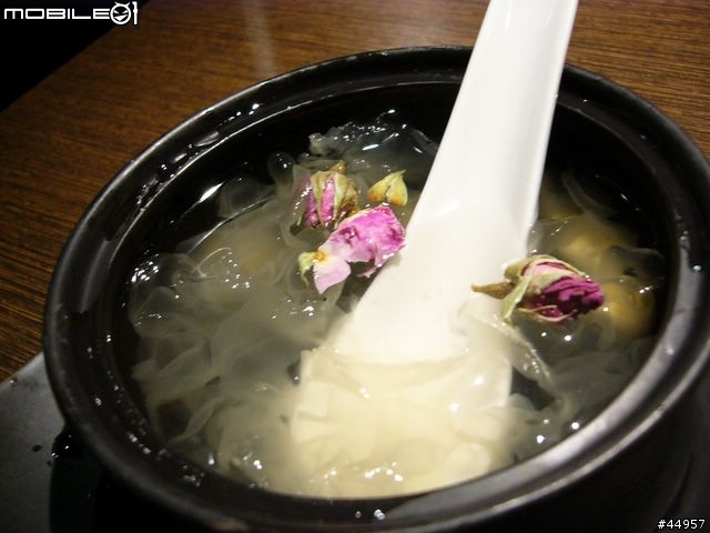 [美食] 吃出食材真美味，聚 北海道昆布鍋