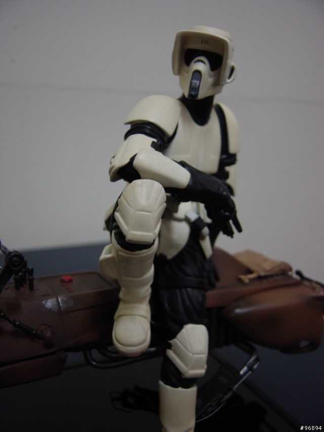新入荷： 星際大戰 GGS Scout trooper on speeder bike statue