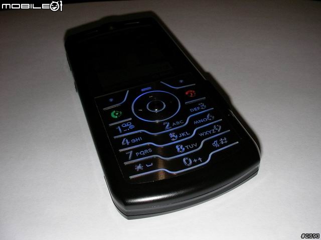[01獨家分享] Motorola SLVR L7 實機照片