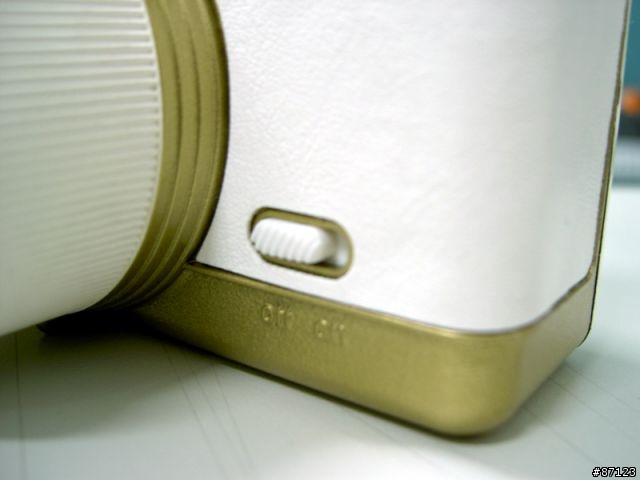 圖多 LOMO-FISHEYE 誠品書店限量版 入手!!