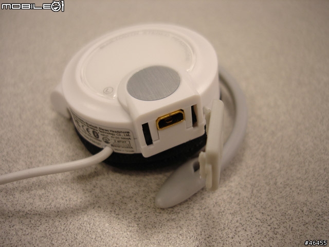 [分享]輕巧玲瓏! BLUETAKE i-PHONO mini  耳掛式藍芽立體聲耳機入手報告(三色到齊囉,12/24補上BT430TX)