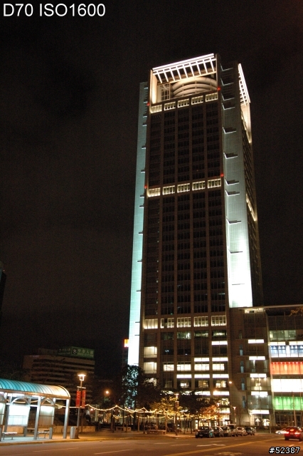 [非專業]D200 VS D70 夜拍雜訊實測