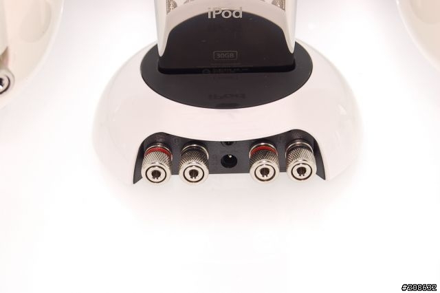 參考看看 小弟的新 iPod 喇叭 及遙控擴大機底座 超奢華入手