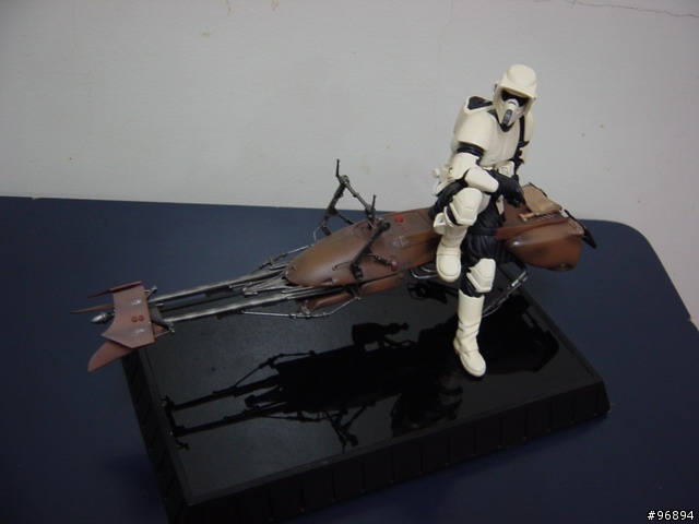 新入荷： 星際大戰 GGS Scout trooper on speeder bike statue