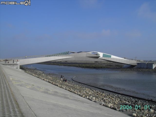 彰化-芳苑-王功漁港的新地標-有特色大橋(聽說還得過建築大賞)