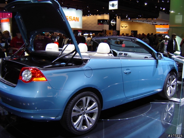 2006 Detorit Auto Show-10