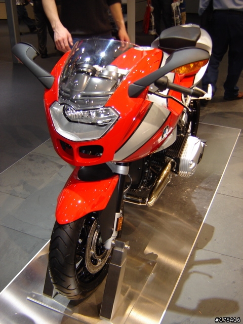 2006 Detorit Auto Show-10