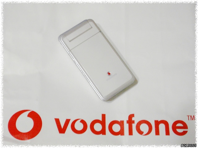 [分享] vodafone 白色線控套組與903SH的邂逅...