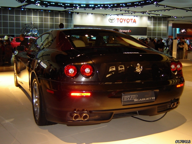 2006 Detorit Auto Show-10