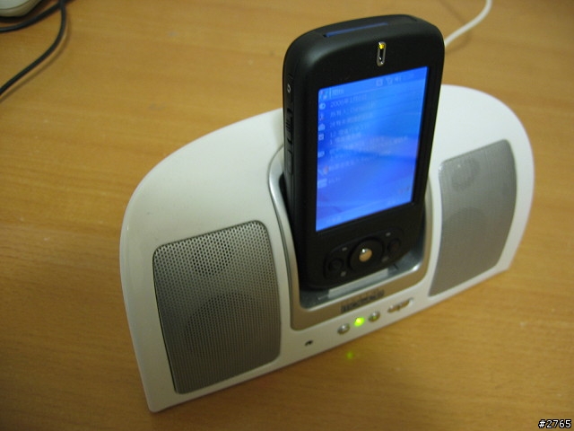 [分享] Pocket PC 的同步底座和喇叭