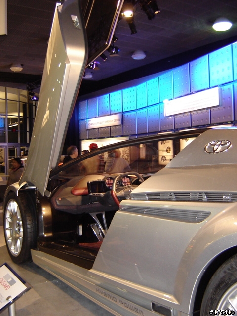 2006 Detroit Auto Show-4
