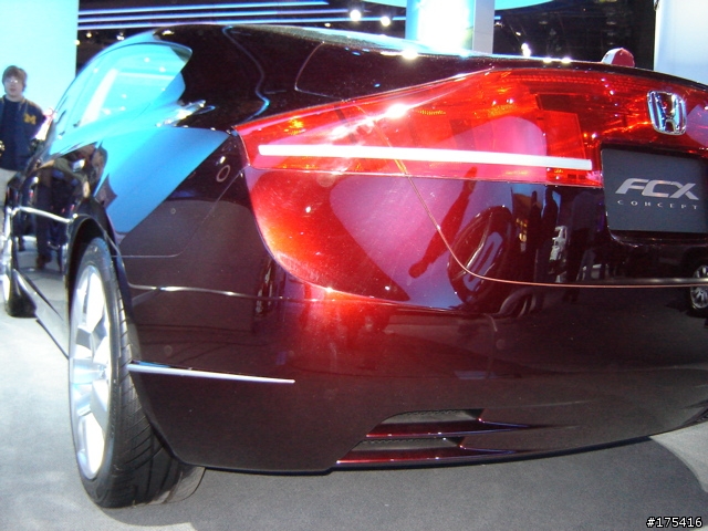2006 Detroit Auto Show-6