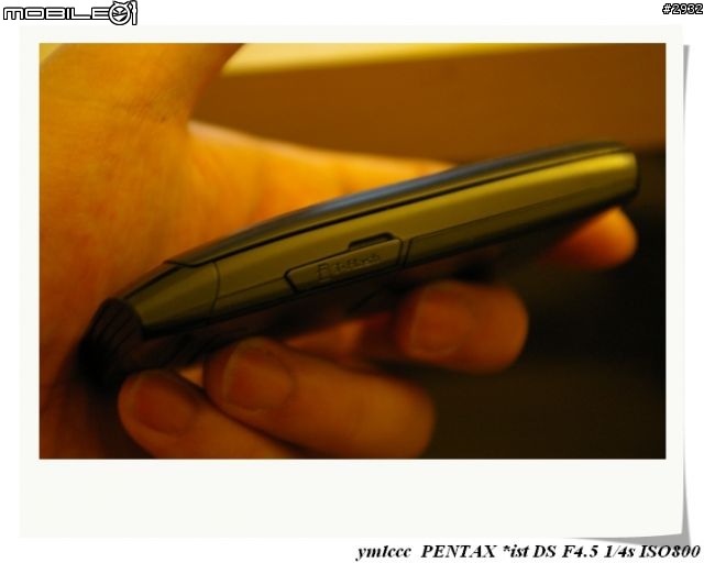 [黑色美學] Samsung T809 X BLACK Razr V3 ***照片已經從新上傳到01 server