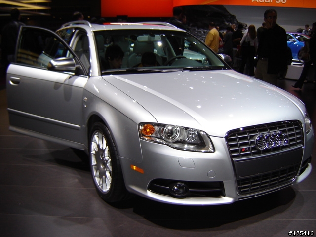 2006 Detroit Auto Show-3