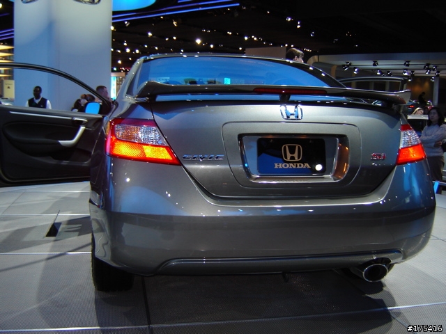 2006 Detroit Auto Show-6