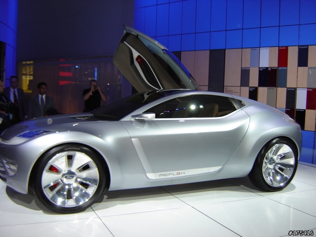 2006 Detroit Auto Show-6