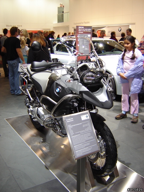 2006 Detorit Auto Show-10