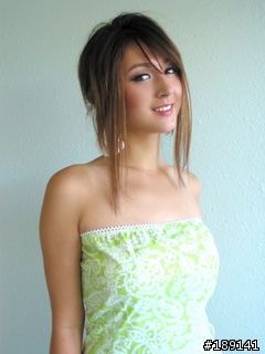 [分享] 超美混血兒 Leah Dizon 的手機 Wallpaper 240x320