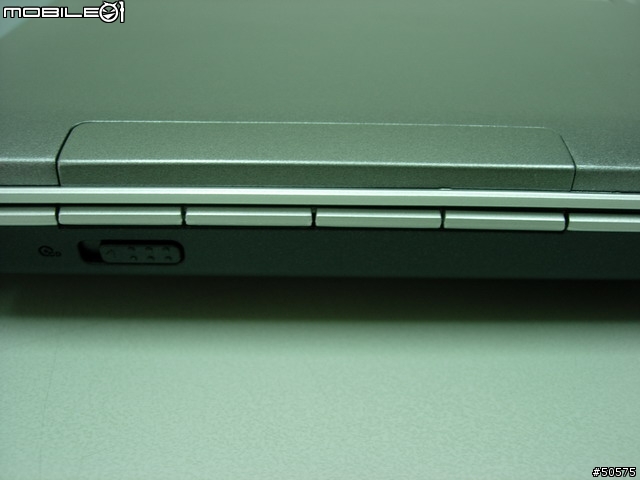 [分享] ASUS M9V v.s. Fujitsu s7010 小測