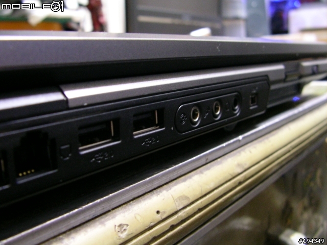 [分享]Asus A3Vc 喵在鍵盤上昏倒了。▽。
