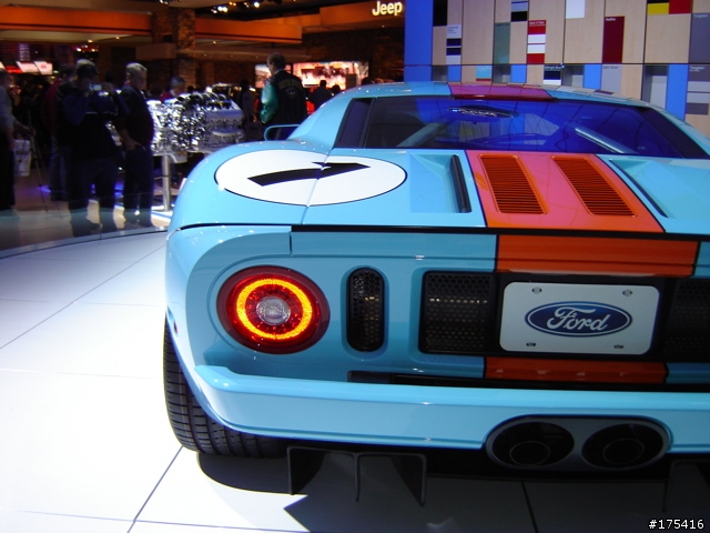 2006 Detroit Auto Show-6