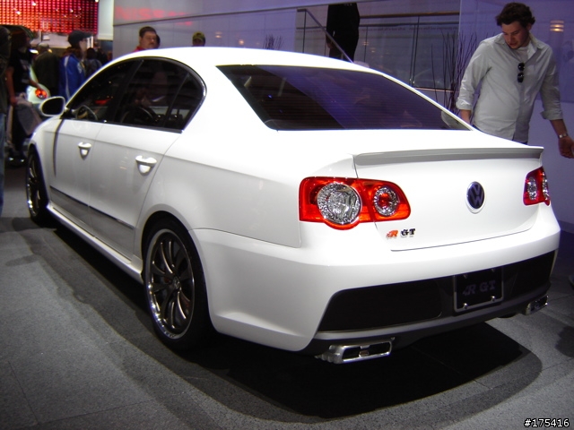 2006 Detorit Auto Show-10