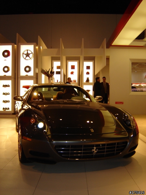 2006 Detorit Auto Show-10