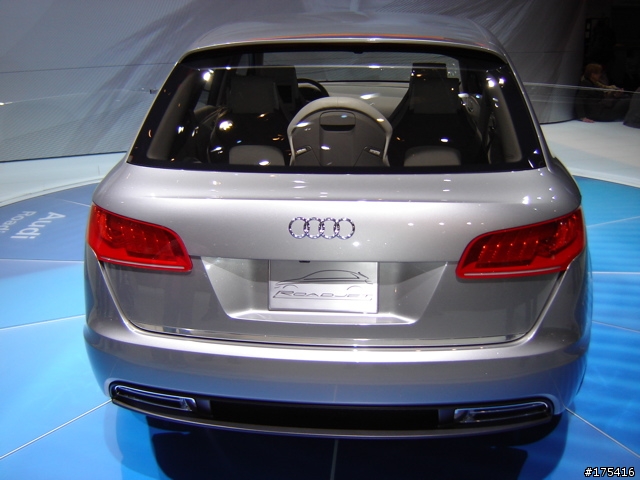 2006 Detroit Auto Show-3