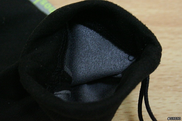[心得] moshi iPouch iPod 專用保護套