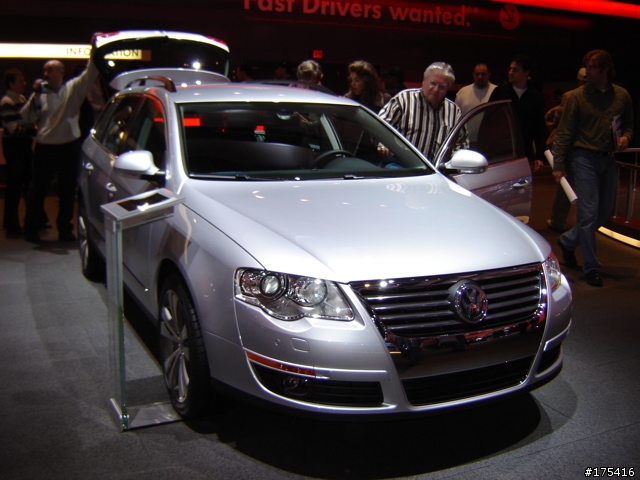2006 Detorit Auto Show-10