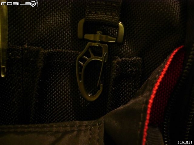 [分享] VICTORINOX 檢約樸素的背包