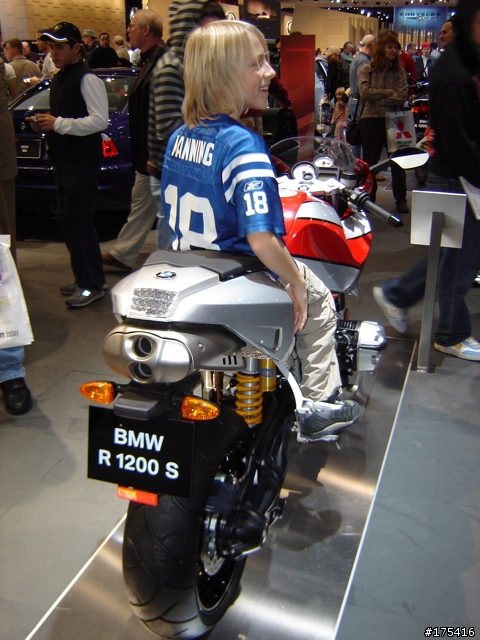 2006 Detorit Auto Show-10
