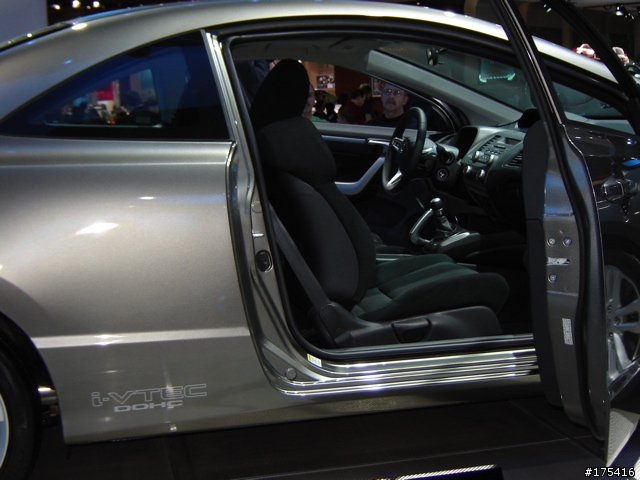 2006 Detroit Auto Show-6