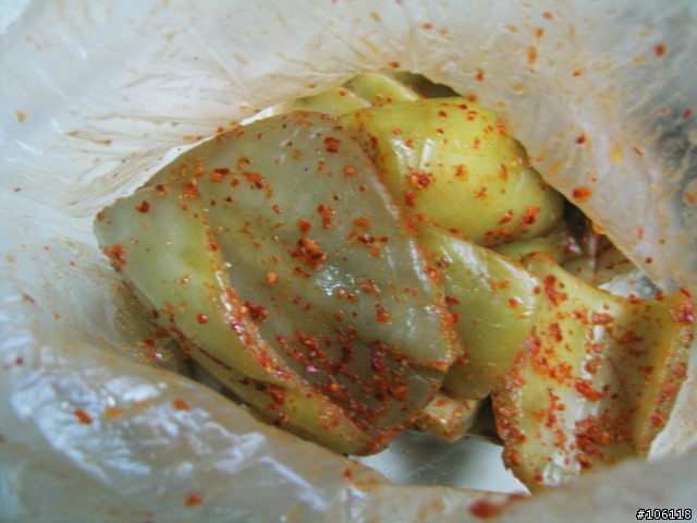 [美食分享] 平凡的美味，外婆的滷牛肉+"青菜梆梆"