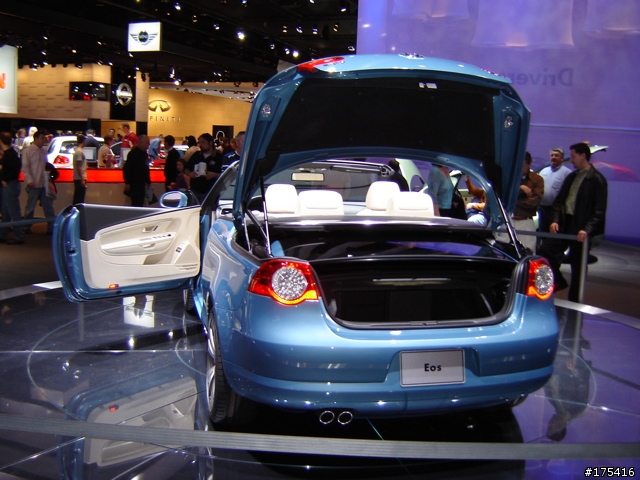 2006 Detorit Auto Show-10