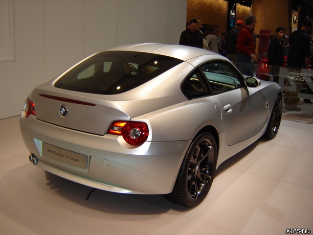 2006 Detorit Auto Show-10