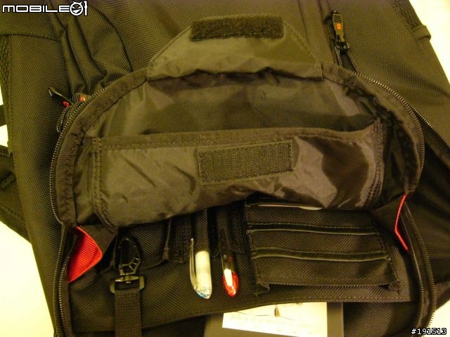 [分享] VICTORINOX 檢約樸素的背包