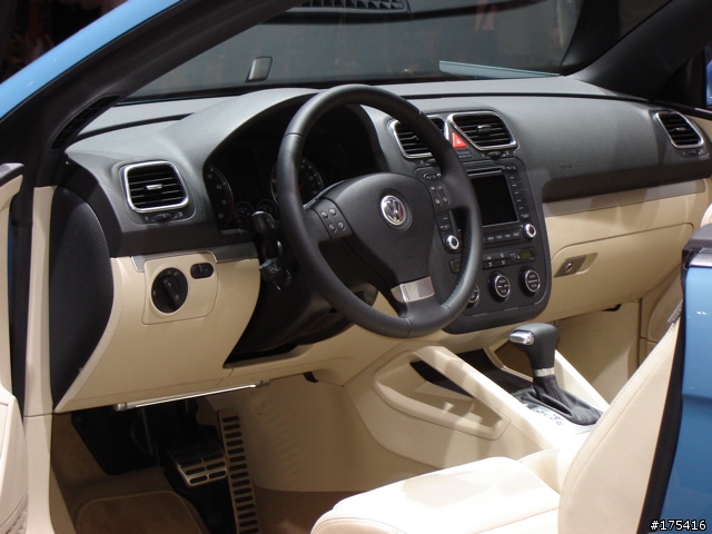 2006 Detorit Auto Show-10