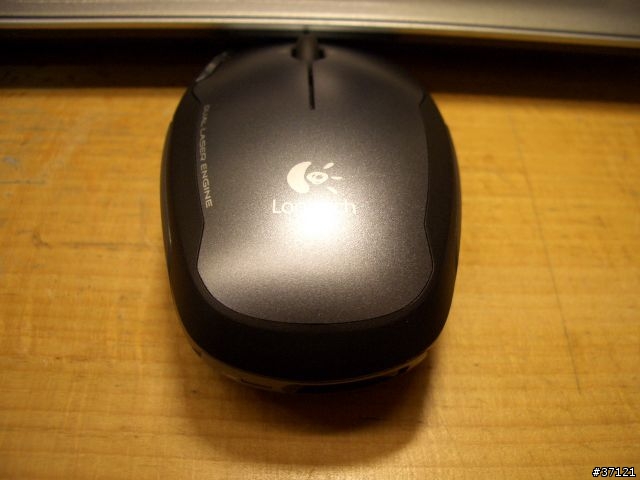 [分享] 最新的 Logitech V400 與 它的V家兩兄弟