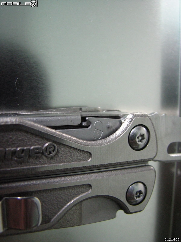 心血來潮後出現的 Leatherman Charge XTi 工具鉗